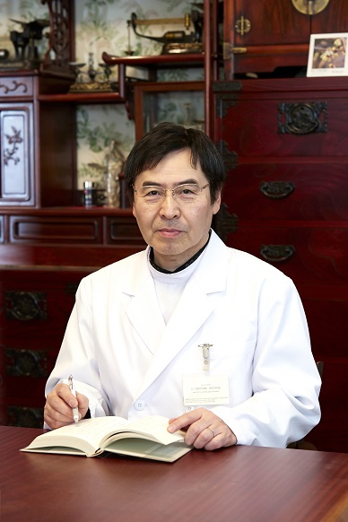  医学博士・薬学修士　大山　博行