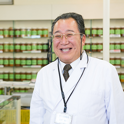 代表　薬剤師　 岩本 純一