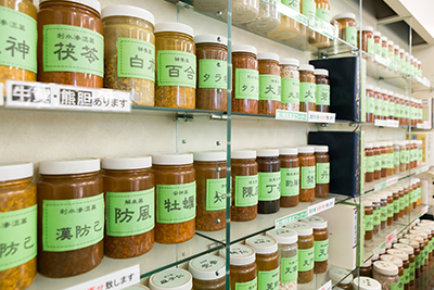  数あるお薬の中からあなたに合ったものを調剤します。