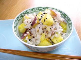 Recipe Image 雑穀米とさつまいもの炊き込みご飯